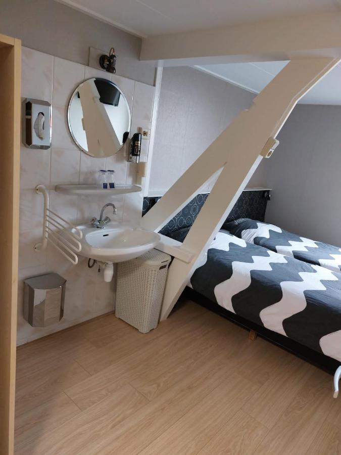 Bed & Breakfast D'Ouwe Smidse Kamperland Esterno foto
